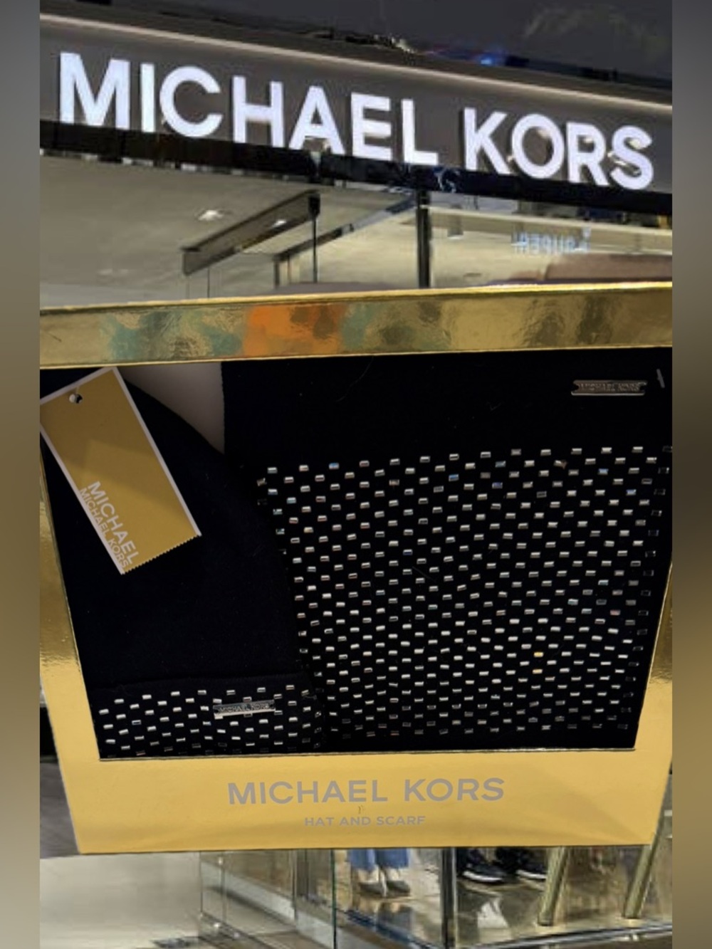 🆕 Michael Kors Black Hat and Studded Scarf Gift Set